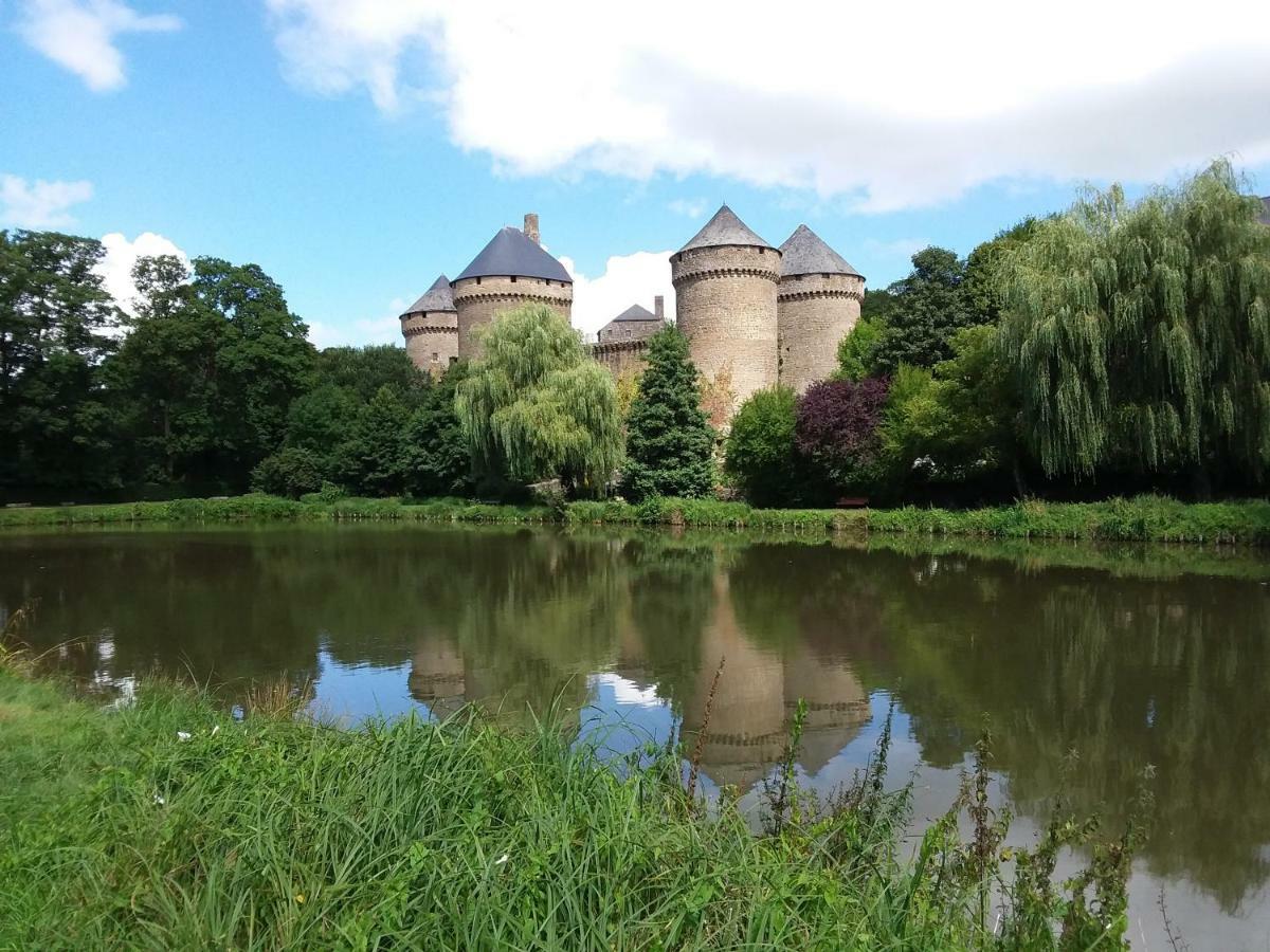 Lassay-les-Chateaux L'Orchideeヴィラ エクステリア 写真