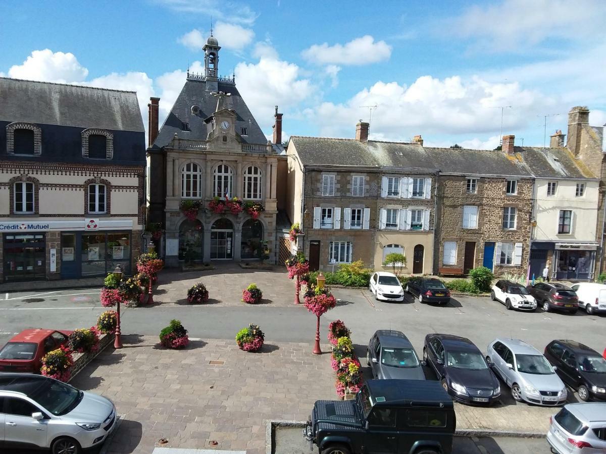 Lassay-les-Chateaux L'Orchideeヴィラ エクステリア 写真
