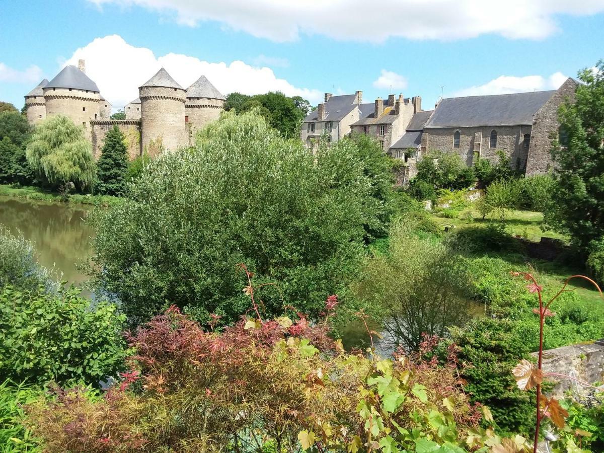 Lassay-les-Chateaux L'Orchideeヴィラ エクステリア 写真